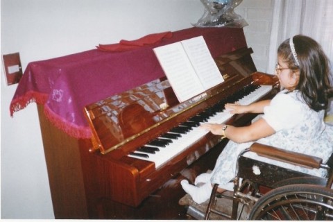 El piano, mi silla de ruedas y yo cuando tenía 10 años, ¿compañeros incompatibles?